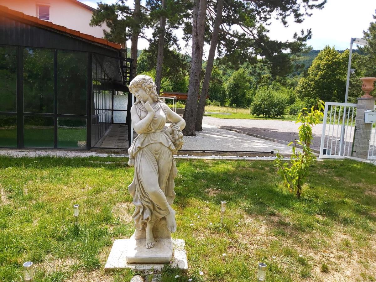 Divaca, Vila Srebrna Екстер'єр фото